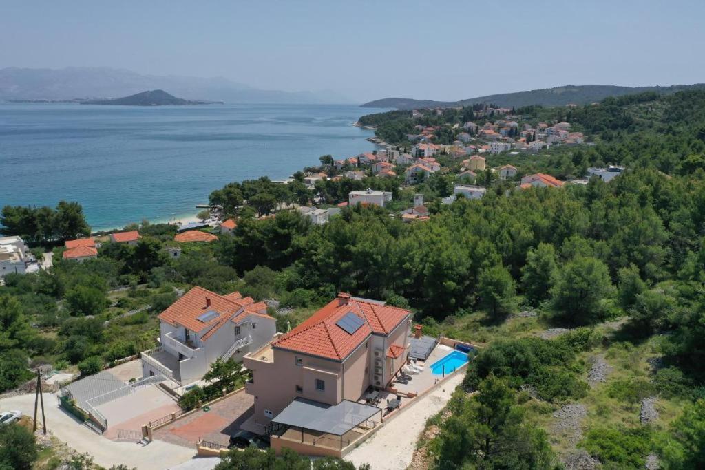 Apartments Panorama With Seasonal Pool Slatine Dış mekan fotoğraf